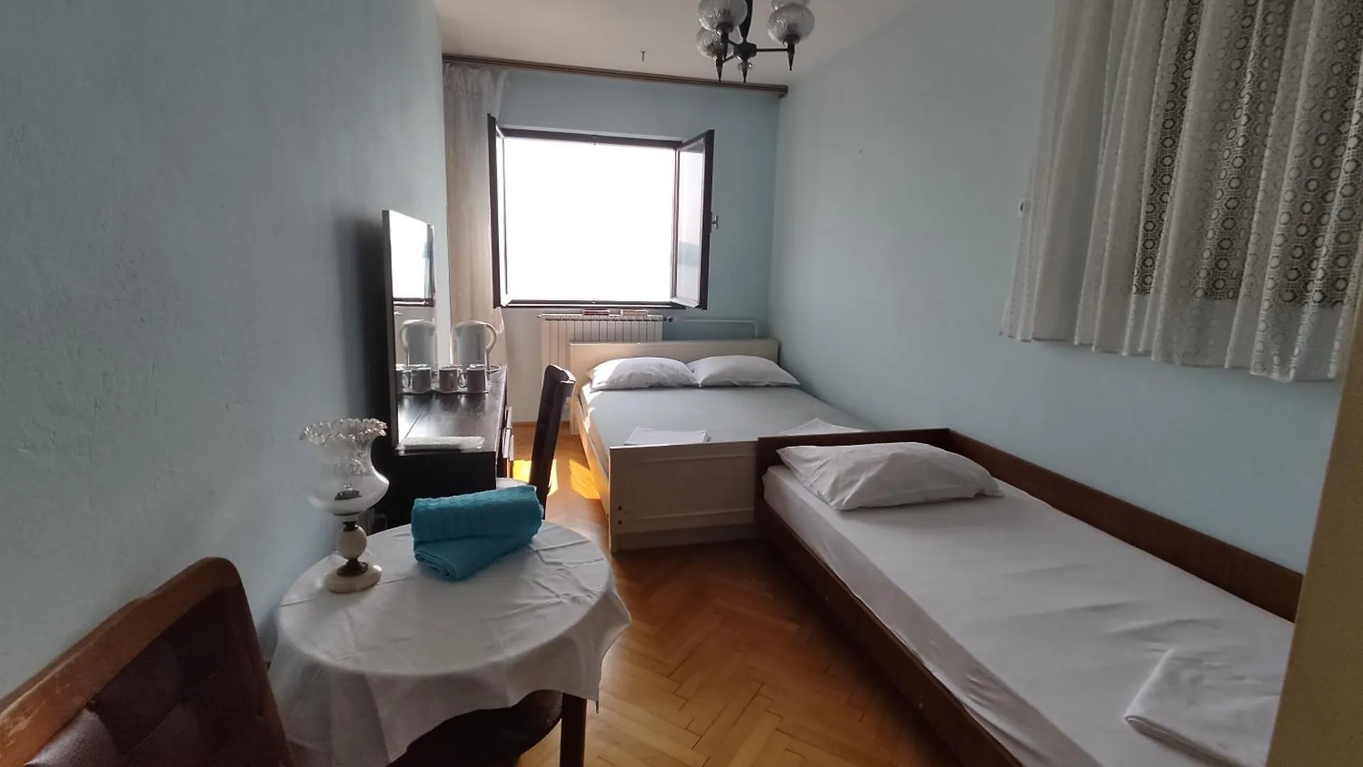 4 Bedrooms Apartment 50-70M To The Sea Dramalj 4-10 People 0*,