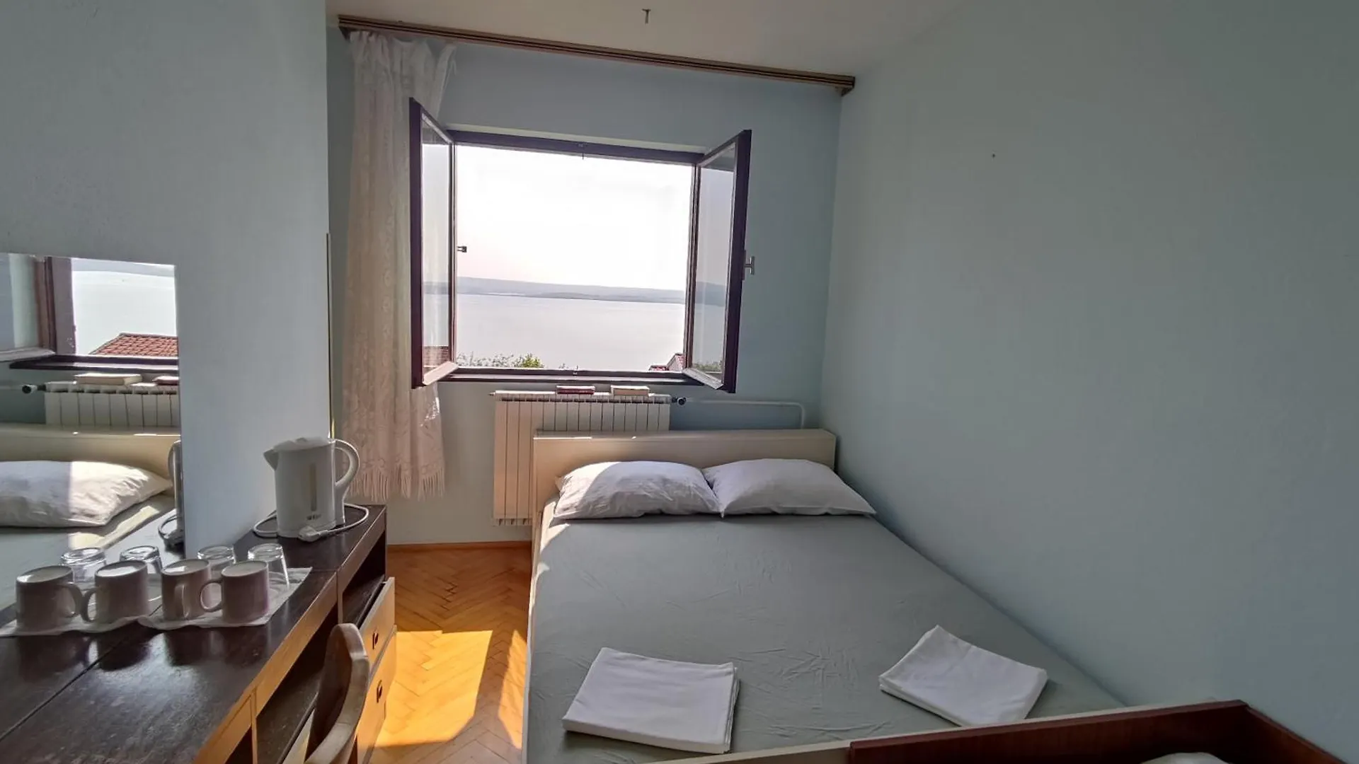 4 Bedrooms Apartment 50-70M To The Sea Dramalj 4-10 People